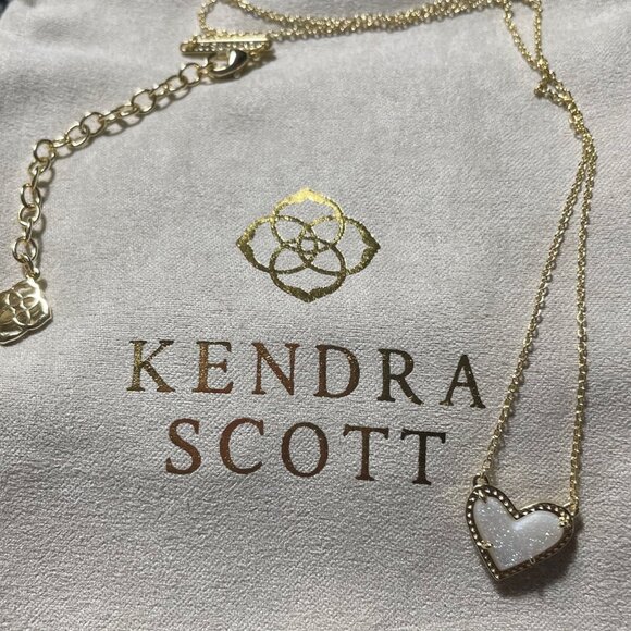 Kendra Scott Ari Heart Adjustable Length Pendant Necklace for